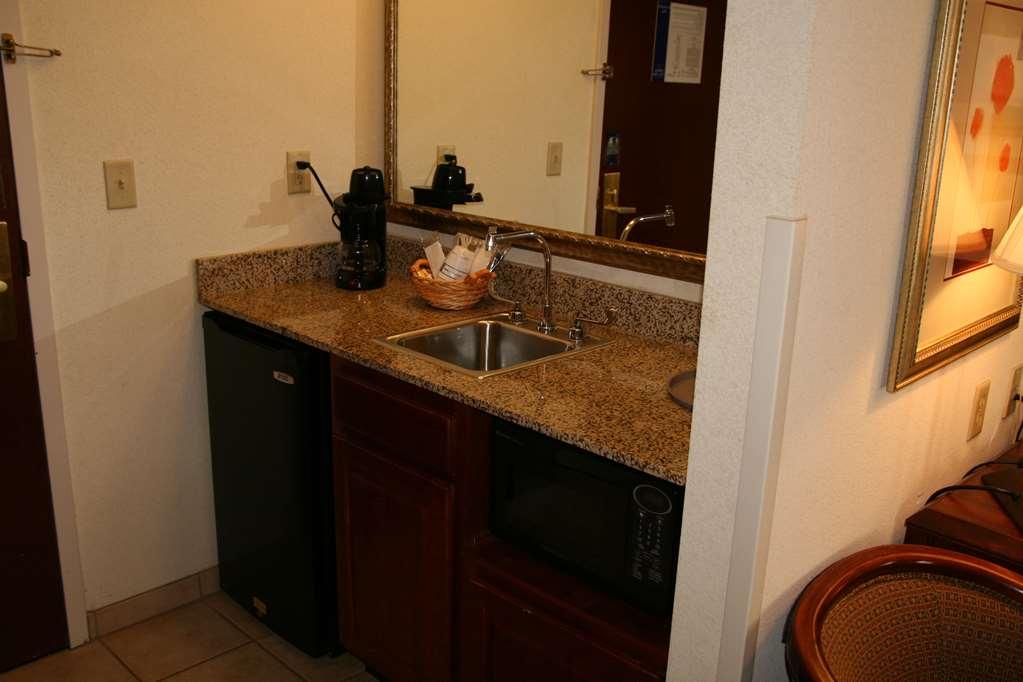 Hampton Inn & Suites San Marcos Oda fotoğraf